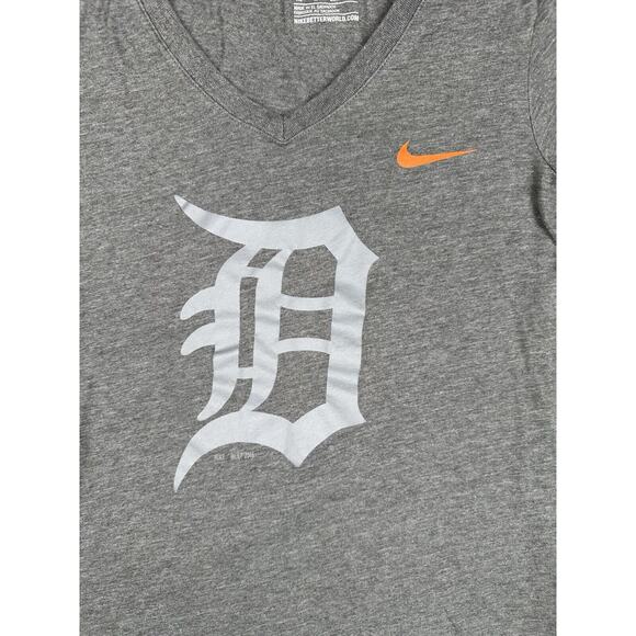 The Nike Tee Detroit Tigers MLB Women's Short Sleeve V Neck Tee Size XS - Picture 2 of 6